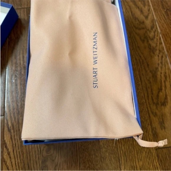 Stuart Weitzman 50 Silver Slingback Kitten Heels | Size 8 | New in Box - Picture 11 of 11